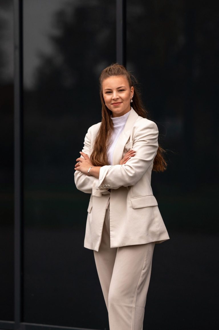 Julia Kuhn - Ihre Immobilienmaklerin in Dornstadt, Langenau, Ulm und dem Alb-Donau-Kreis * www.mein-makler.com