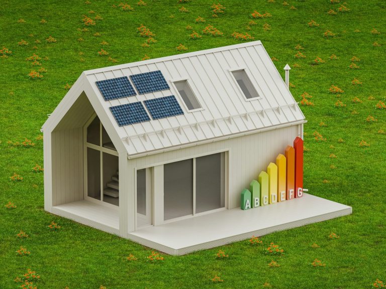 Haus mit Photovoltaik und energetischen Einstufungen