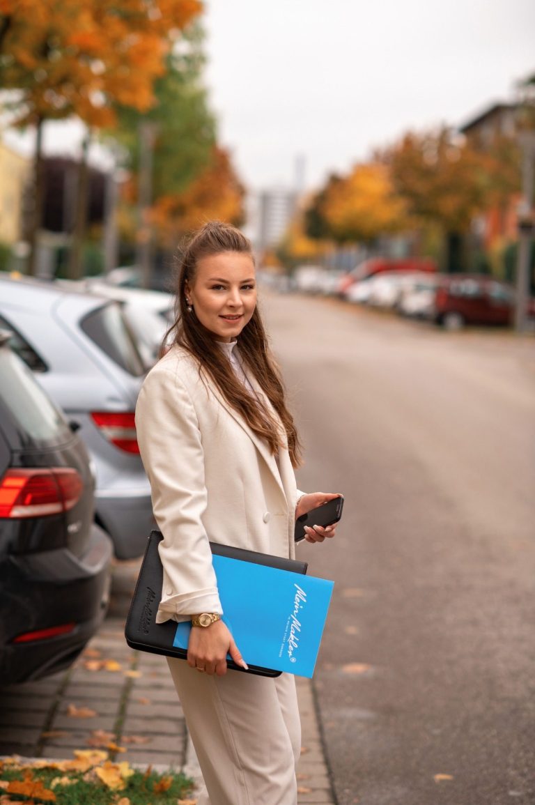 Julia Kuhn - Ihre Immobilienmaklerin in Dornstadt, Langenau, Ulm und dem Alb-Donau-Kreis * www.mein-makler.com